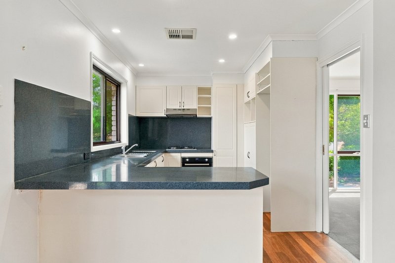 Photo - 2 Parr Place, Monash ACT 2904 - Image 6