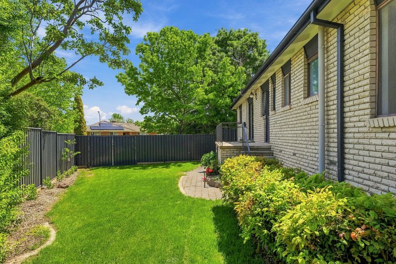 Photo - 2 Parr Place, Monash ACT 2904 - Image 16