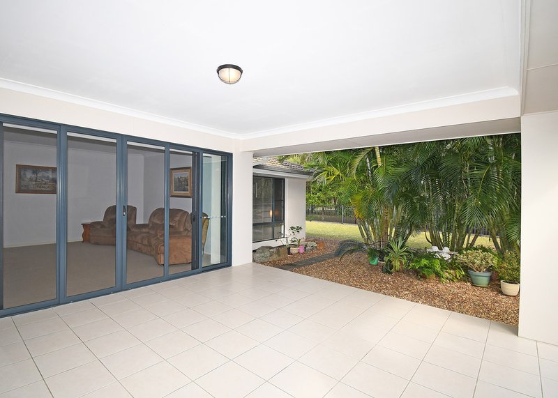 Photo - 2 Parraweena Court, Point Vernon QLD 4655 - Image 16