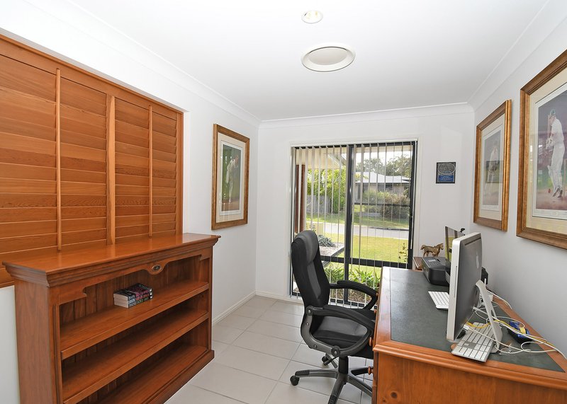 Photo - 2 Parraweena Court, Point Vernon QLD 4655 - Image 23