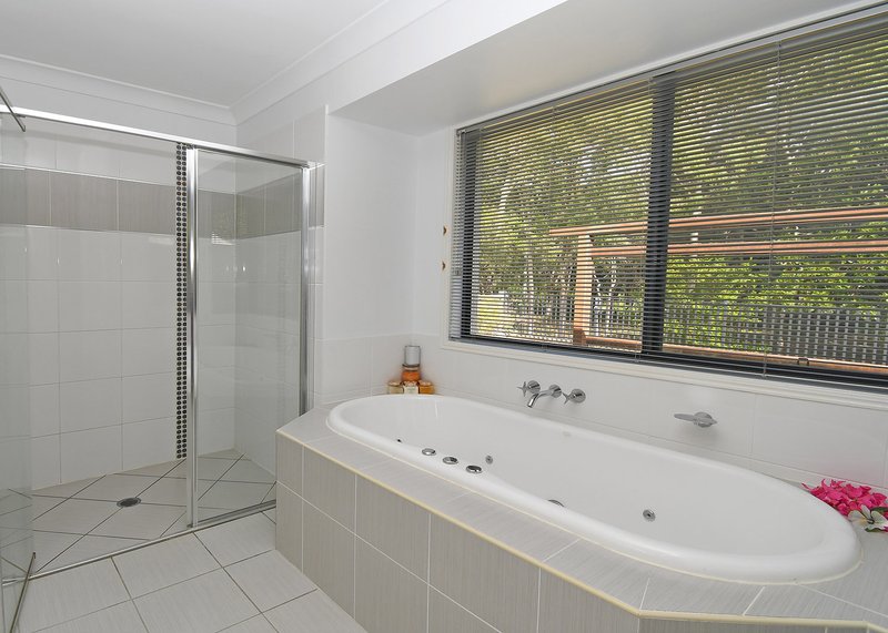 Photo - 2 Parraweena Court, Point Vernon QLD 4655 - Image 26