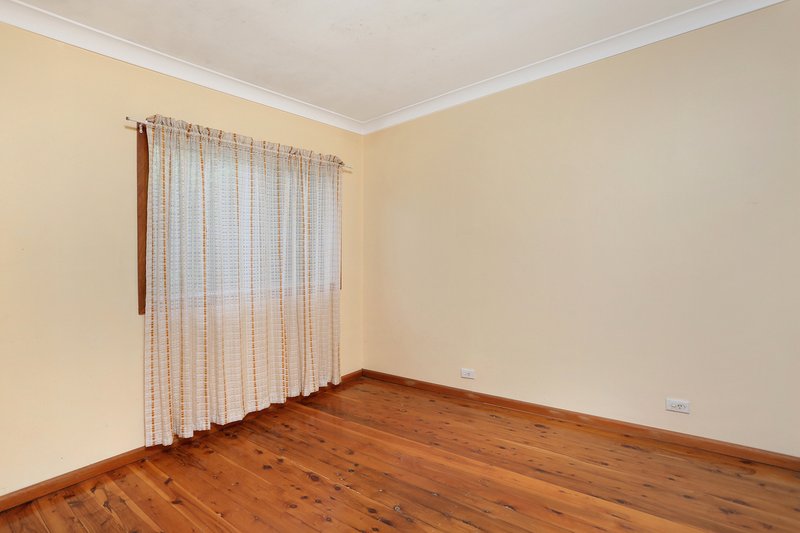 Photo - 2 Parry Street, Pendle Hill NSW 2145 - Image 6