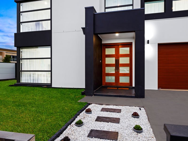 Photo - 2 Parsons Circuit, Kellyville NSW 2155 - Image 2