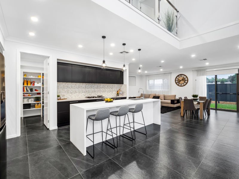 Photo - 2 Parsons Circuit, Kellyville NSW 2155 - Image 3