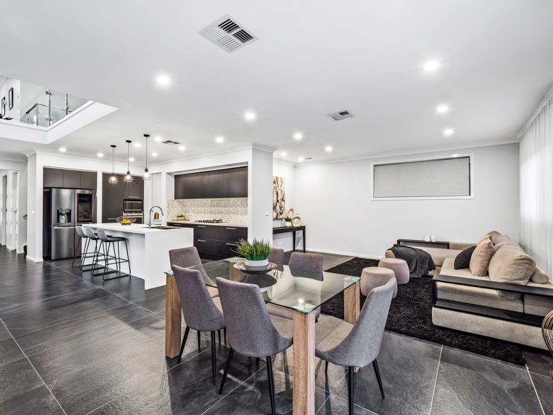 Photo - 2 Parsons Circuit, Kellyville NSW 2155 - Image 6