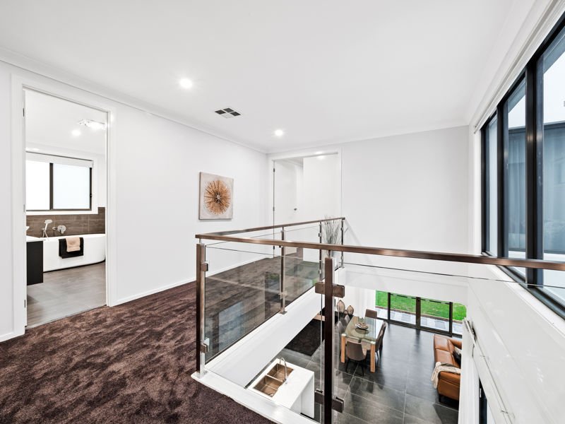 Photo - 2 Parsons Circuit, Kellyville NSW 2155 - Image 7