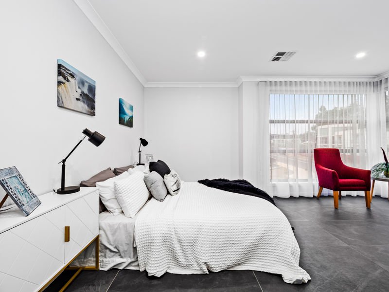 Photo - 2 Parsons Circuit, Kellyville NSW 2155 - Image 13