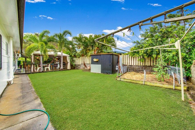 Photo - 2 Pashley Street, Clinton QLD 4680 - Image 9