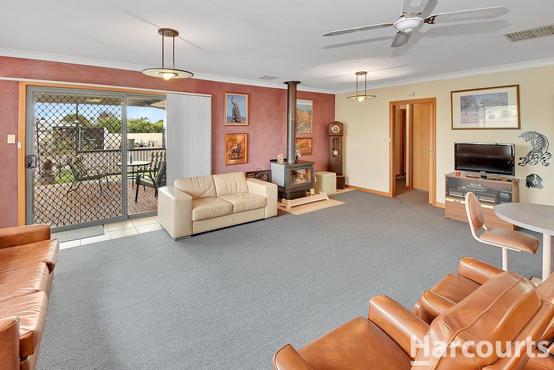 Photo - 2 Paterson Street, Horsham VIC 3400 - Image 4