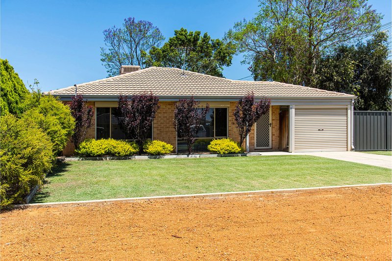 2 Pearl Court, Maida Vale WA 6057