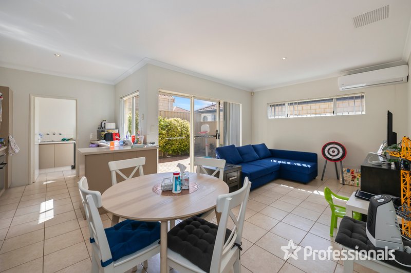 Photo - 2 Penola Court, Clarkson WA 6030 - Image 5