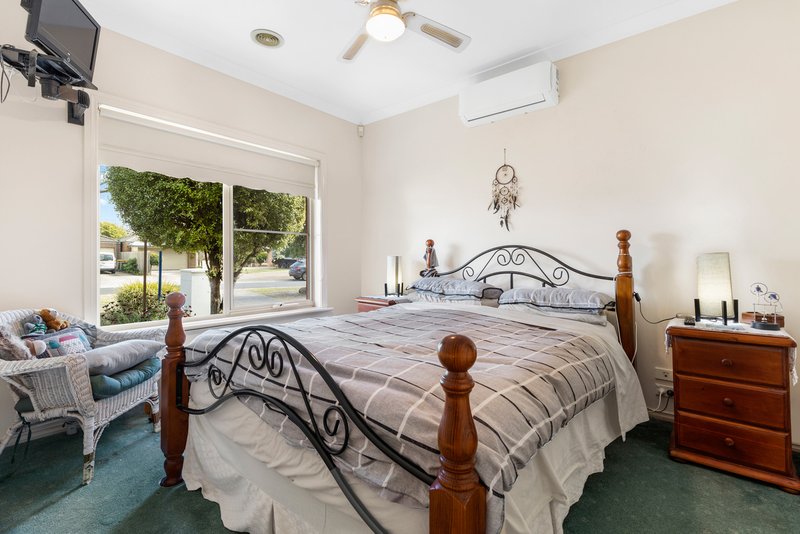 Photo - 2 Pepino Court, Werribee VIC 3030 - Image 6