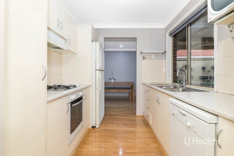 Photo - 2 Pepperidge Avenue, Oakhurst NSW 2761 - Image 2