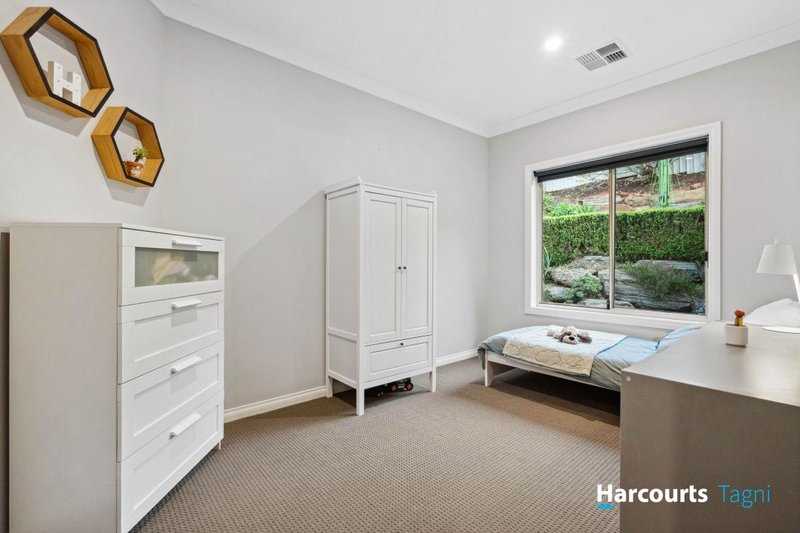 Photo - 2 Peppermint Grove, Aberfoyle Park SA 5159 - Image 19