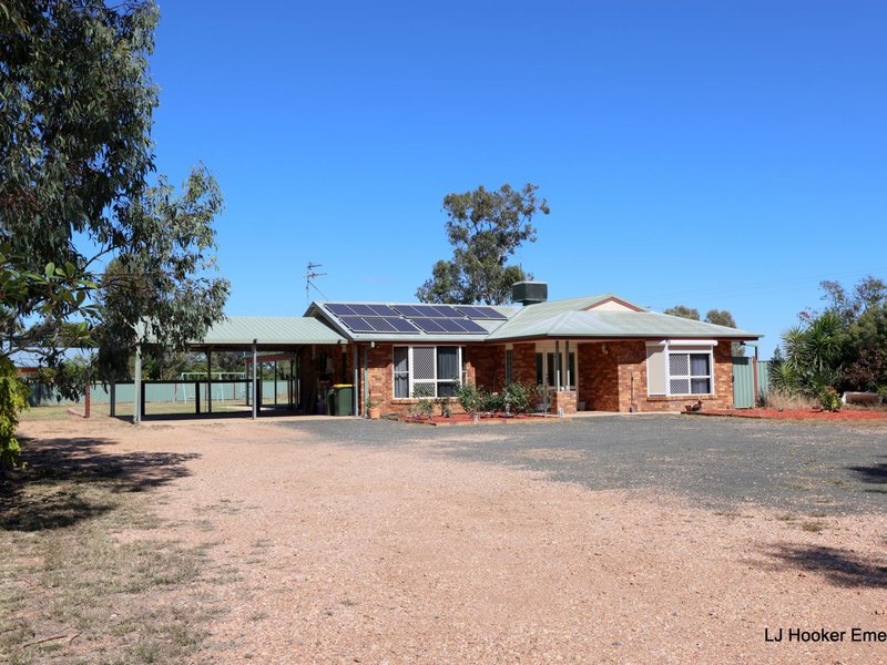 Photo - 2 Peppertree Lane, Emerald QLD 4720 - Image 16