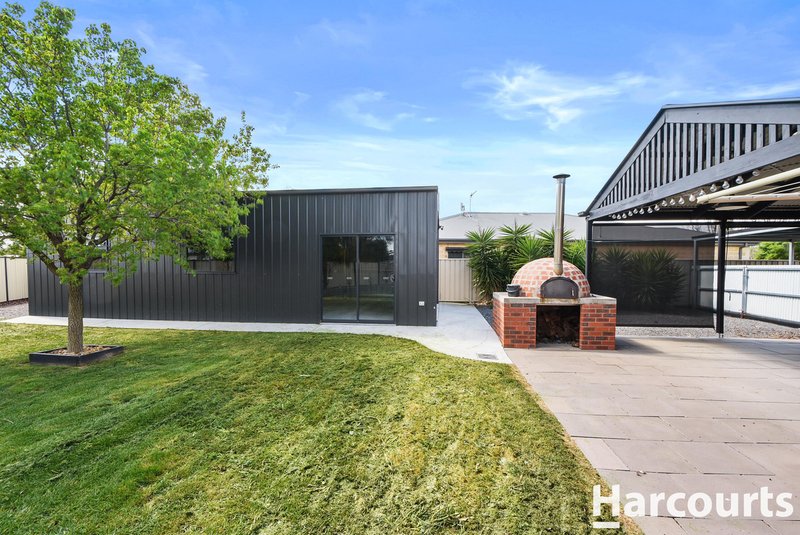 Photo - 2 Perry Drive, Horsham VIC 3400 - Image 3