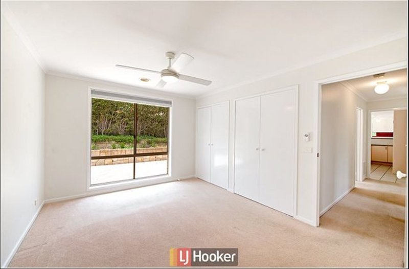 Photo - 2 Phelp Court, Amaroo ACT 2914 - Image 6