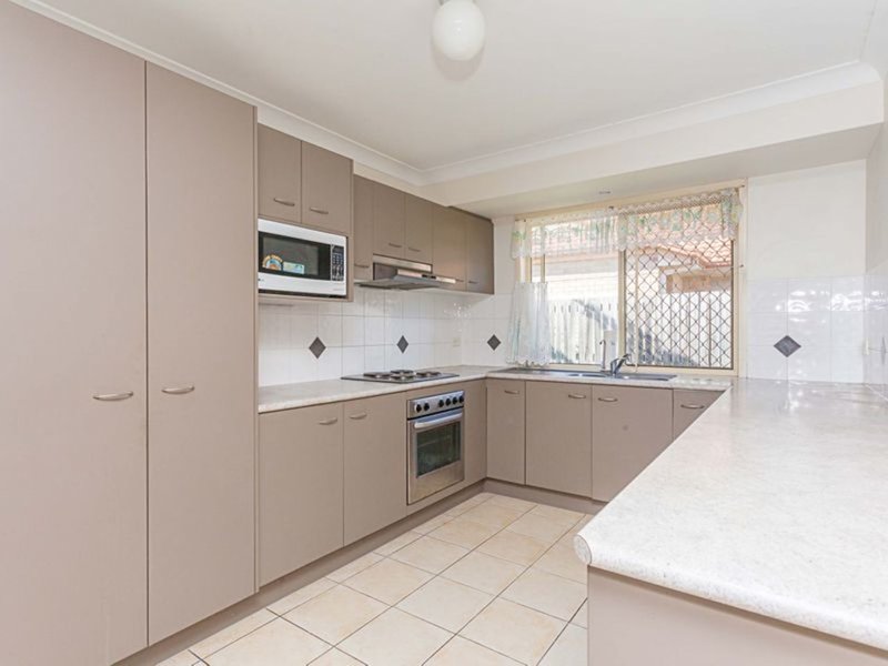 Photo - 2 Pidgeon Boulevard, Crestmead QLD 4132 - Image 3