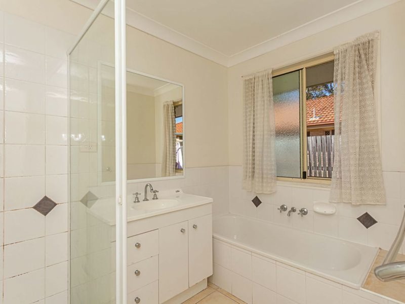 Photo - 2 Pidgeon Boulevard, Crestmead QLD 4132 - Image 5