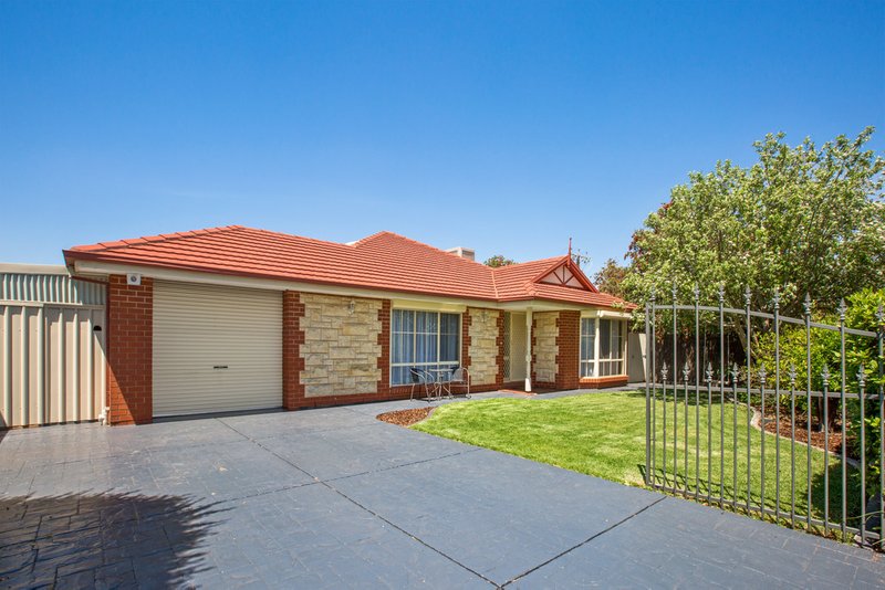 2 Pinehurst Court, Craigmore SA 5114