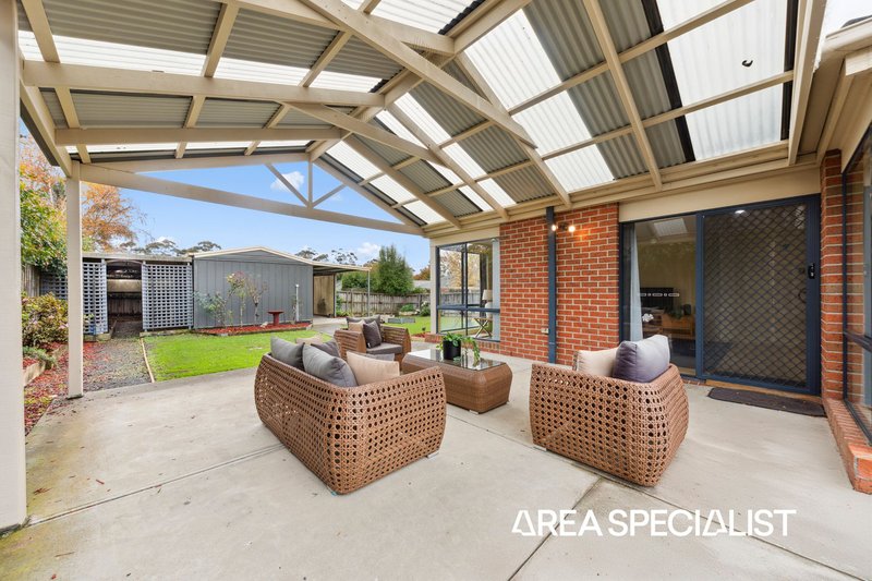 Photo - 2 Pioneers Crescent, Pakenham VIC 3810 - Image 9