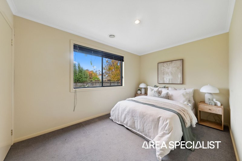 Photo - 2 Pioneers Crescent, Pakenham VIC 3810 - Image 21