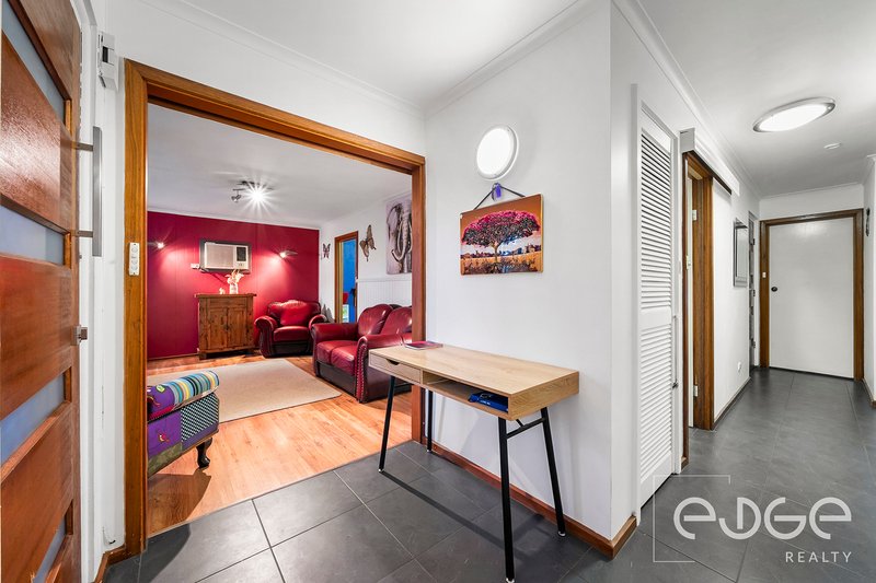 Photo - 2 Pira Avenue, Salisbury North SA 5108 - Image 2