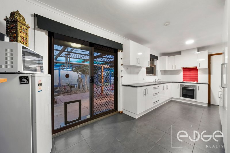 Photo - 2 Pira Avenue, Salisbury North SA 5108 - Image 7