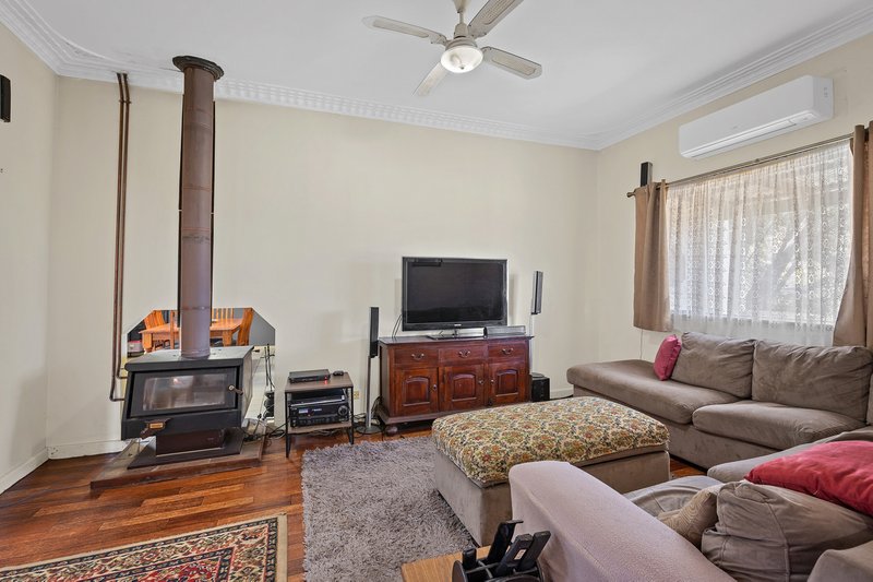 Photo - 2 Pitt Street, Collie WA 6225 - Image 6