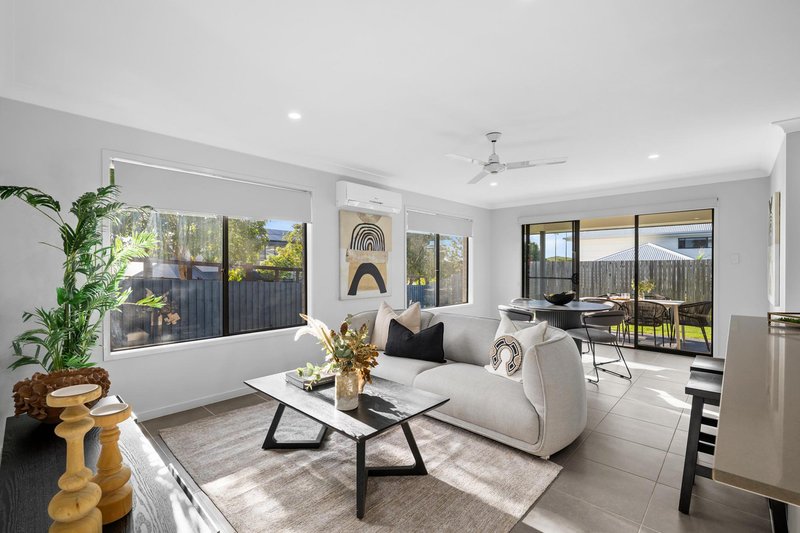 Photo - 2 Pleasant Street, South Ripley QLD 4306 - Image 2