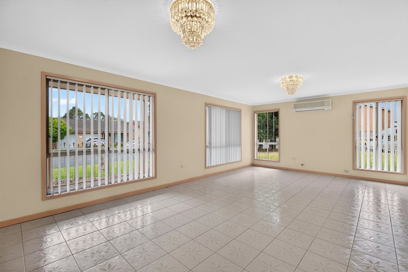 Photo - 2 Plume Close, Macquarie Fields NSW 2564 - Image 7