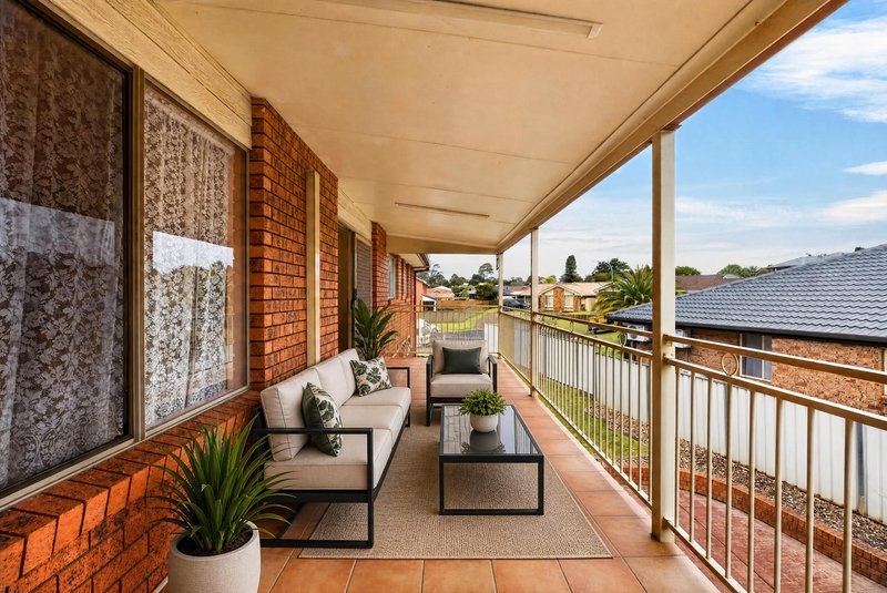 Photo - 2 Plume Close, Macquarie Fields NSW 2564 - Image 13