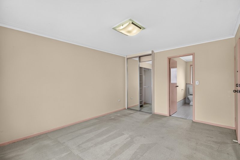 Photo - 2 Plume Close, Macquarie Fields NSW 2564 - Image 16