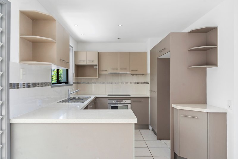 Photo - 2 Plymstock Street, Alexandra Hills QLD 4161 - Image 5