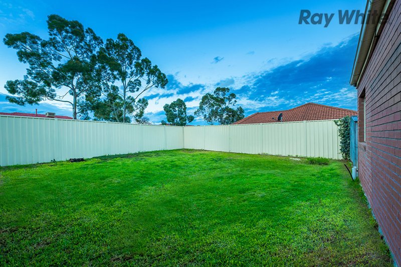 Photo - 2 Poa Court, Delahey VIC 3037 - Image 11