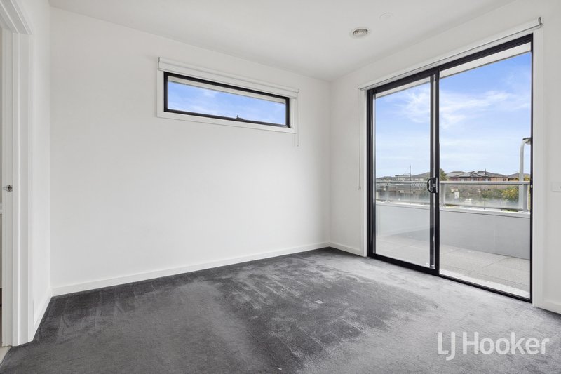 Photo - 2 Poa Court, Keysborough VIC 3173 - Image 5