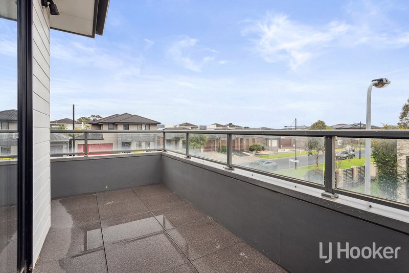 Photo - 2 Poa Court, Keysborough VIC 3173 - Image 9