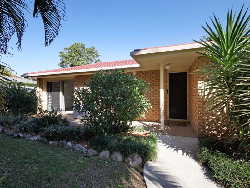 Photo - 2 Poinciana Court, Kallangur QLD 4503 - Image 2