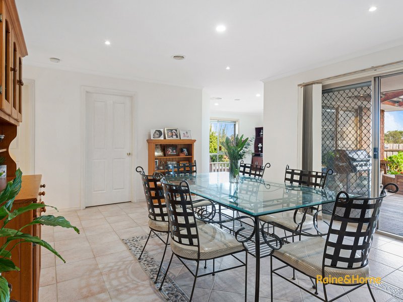 Photo - 2 Portofino Drive, Cranbourne North VIC 3977 - Image 13