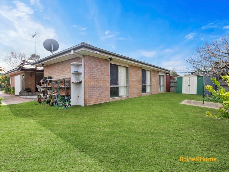 Photo - 2 Portofino Drive, Cranbourne North VIC 3977 - Image 20