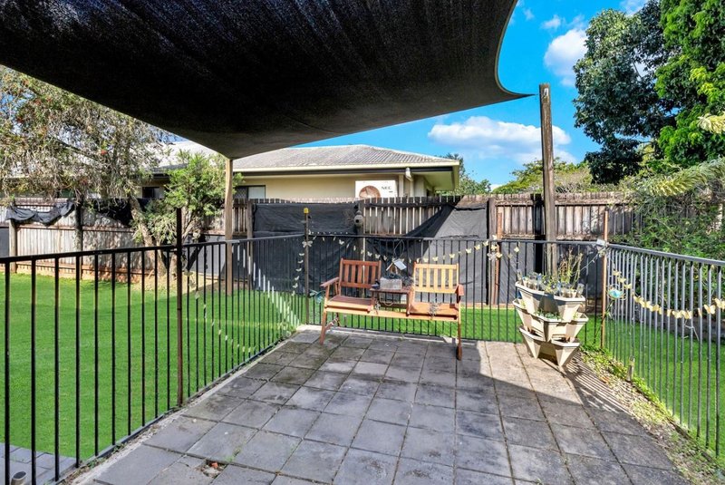 Photo - 2 Powlett Close, Bentley Park QLD 4869 - Image 8