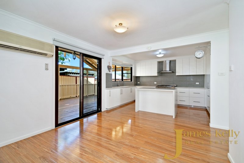 Photo - 2 Prairie Glen, Claremont Meadows NSW 2747 - Image 3