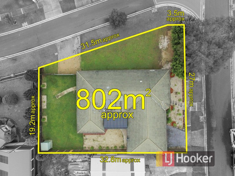 Photo - 2 Prestwick Green, Cranbourne VIC 3977 - Image 16