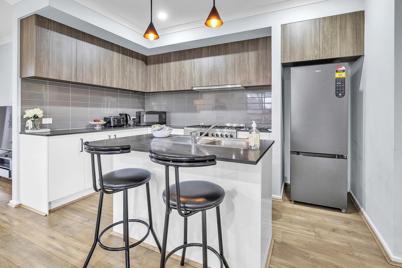 Photo - 2 Primrose Avenue, Rockbank VIC 3335 - Image 5