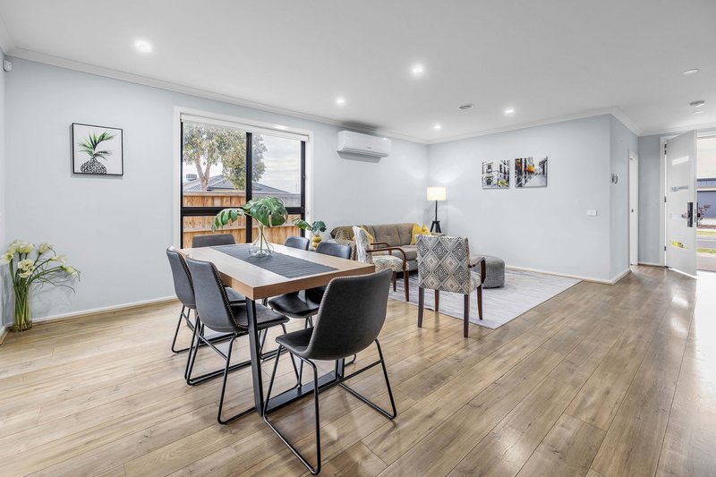 Photo - 2 Primrose Avenue, Rockbank VIC 3335 - Image 7