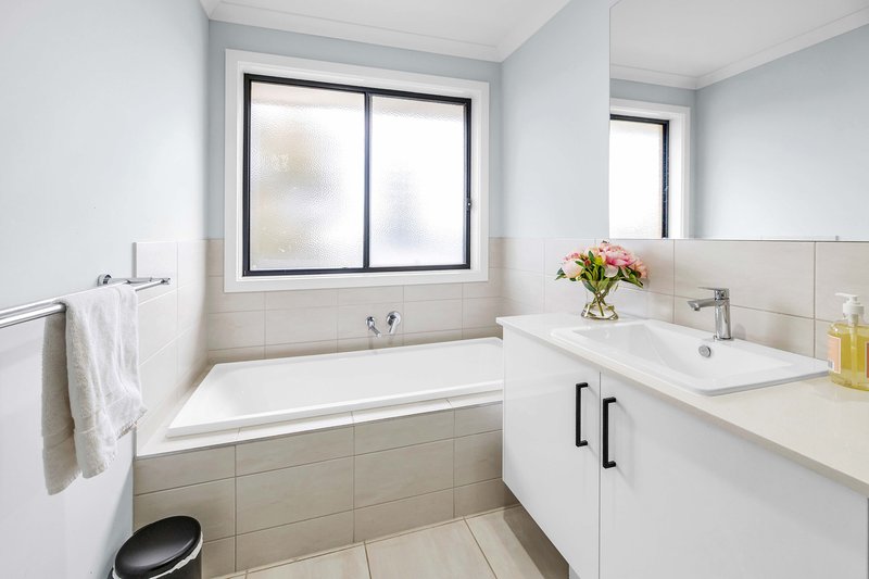 Photo - 2 Primrose Avenue, Rockbank VIC 3335 - Image 15
