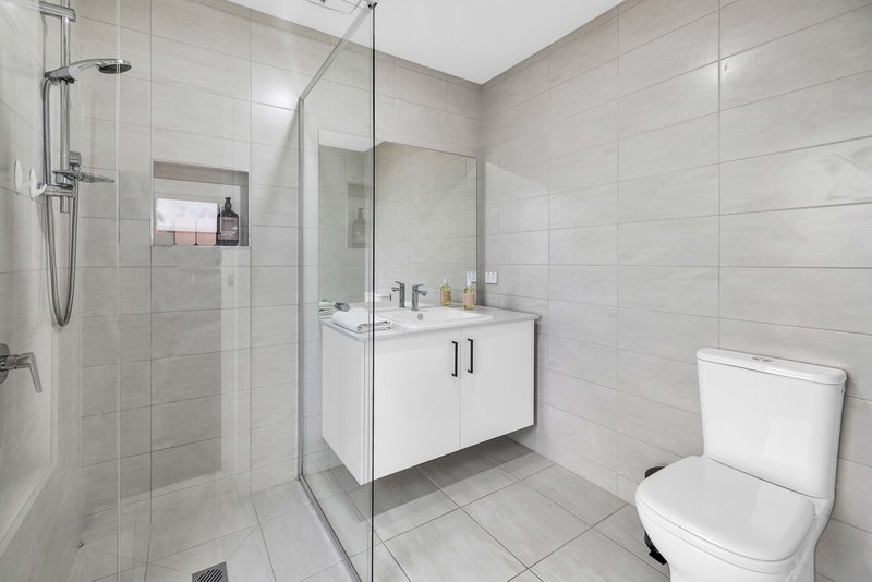 Photo - 2 Primrose Avenue, Rockbank VIC 3335 - Image 17
