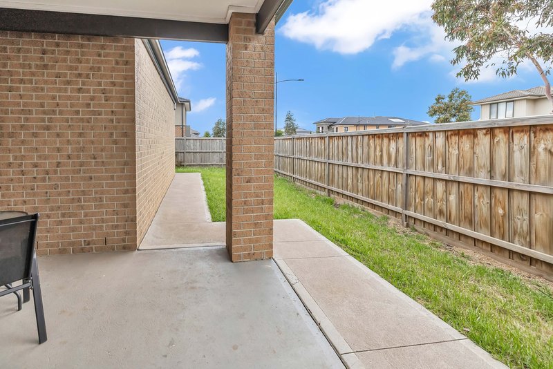 Photo - 2 Primrose Avenue, Rockbank VIC 3335 - Image 18