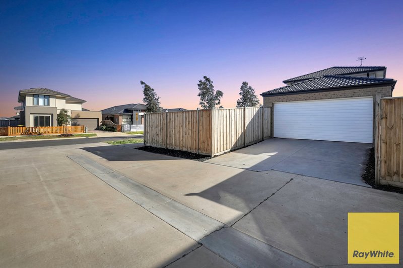 Photo - 2 Primrose Avenue, Rockbank VIC 3335 - Image 20