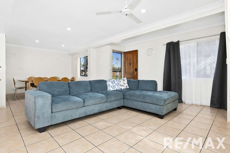 Photo - 2 Prince Street, Urangan QLD 4655 - Image 4